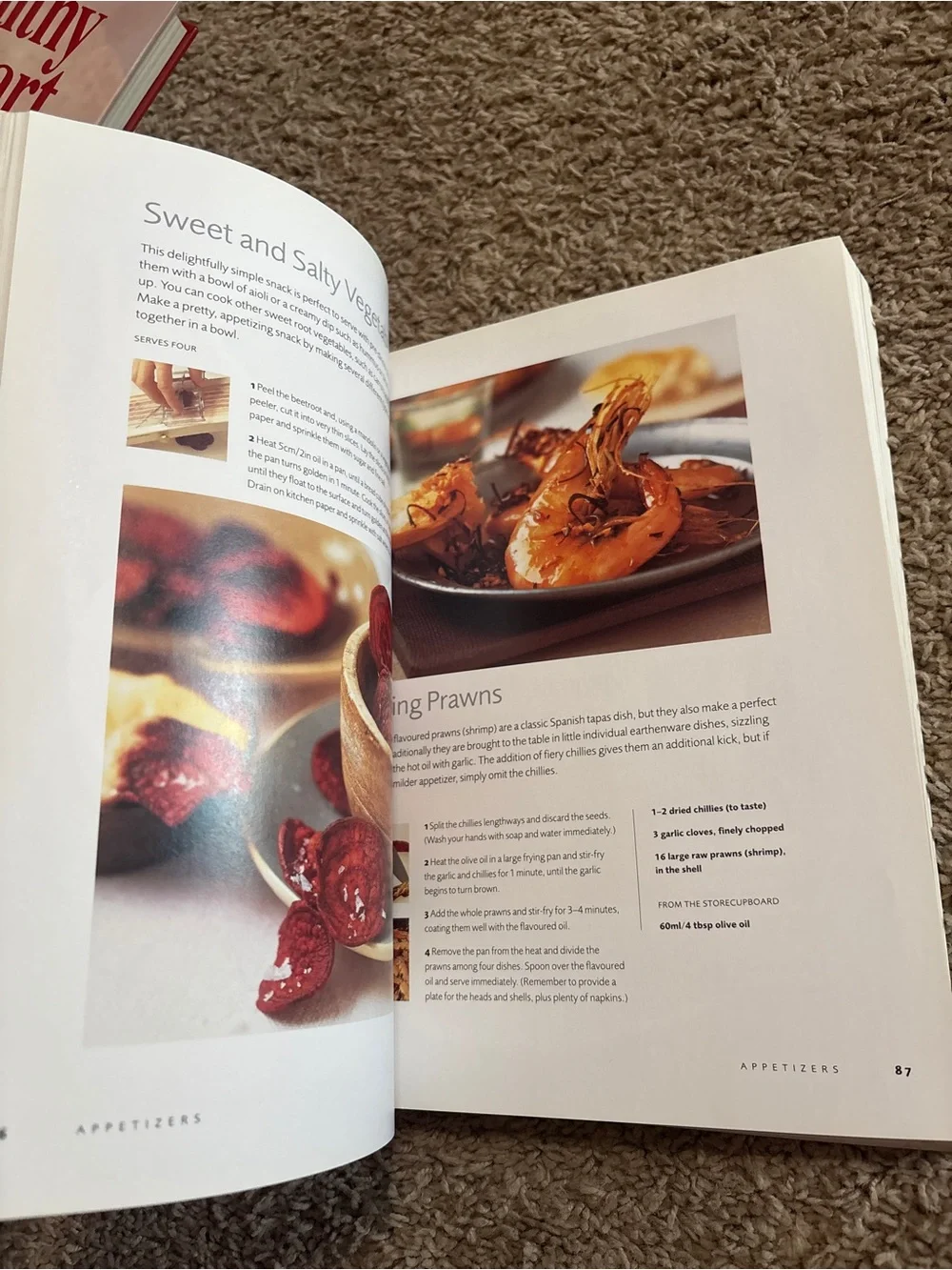 Barnes & Noble cookbook showcasing